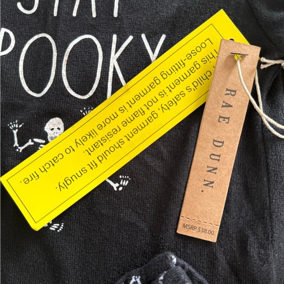 Rae Dunn Stay Spooky Kids Halloween Pajama Set - Black and Orange NWT Size 3T - Picture 4 of 4